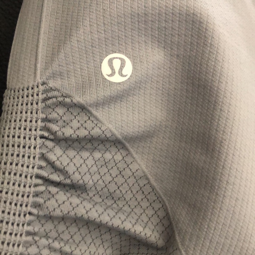 Lululemon Awakening Crop *Taryn Toomey Collection 17" Ice Grey - Picture 6 of 11